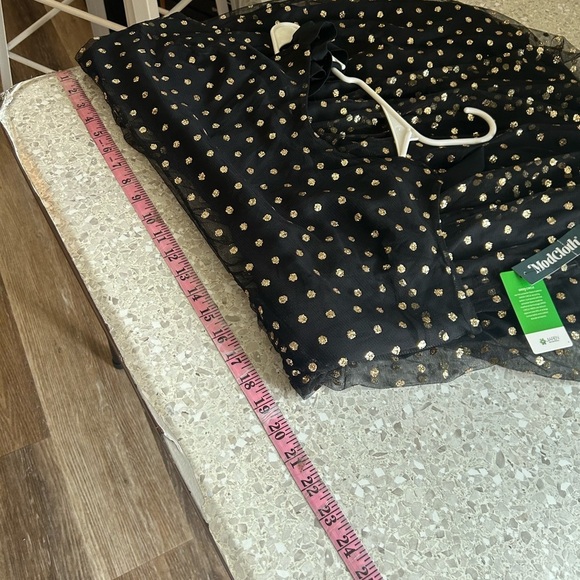 MODCLOTH Dress Size 1X 
Another Brilliant Polka Dot Black Gold
Tie Shoulder - Picture 11 of 11